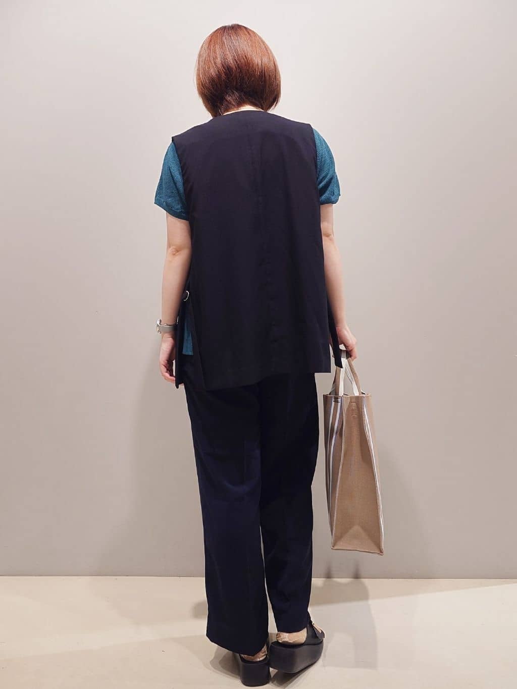 me：)さんの「OPAQUE.CLIP｜《5色展開／S-LLサイズ》リラクシーメッシュニット【洗濯機洗い可】」を使ったコーディネート