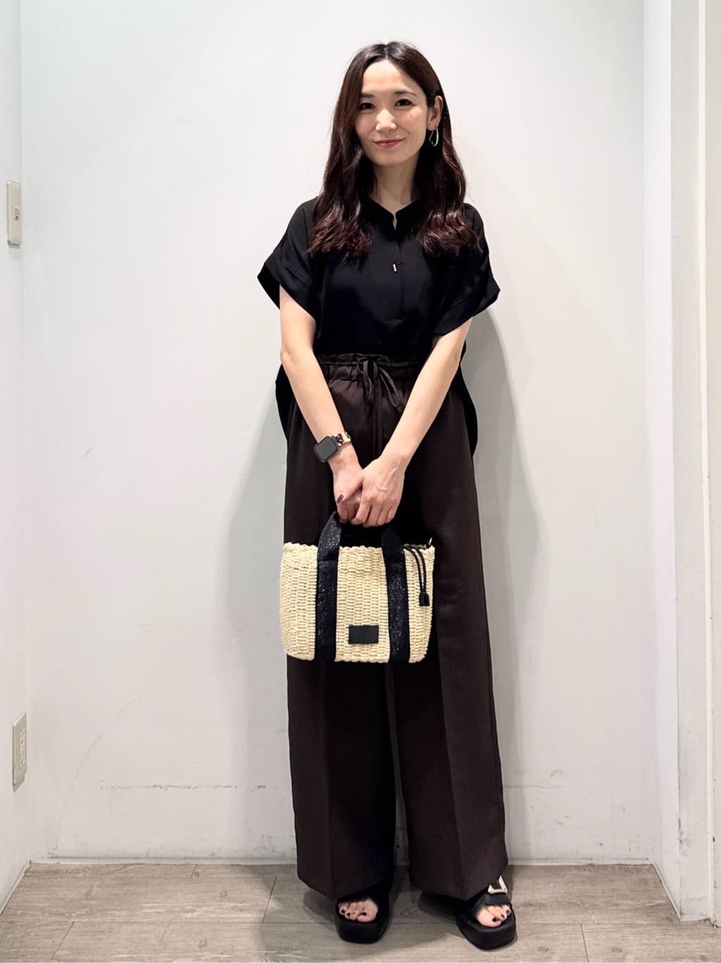 yuicciさんの「OPAQUE.CLIP｜《7色展開／SS-LLサイズ》ストレッチスキッパーブラウス／セットアップ対応【洗濯機洗い可／防シワ】」を使ったコーディネート