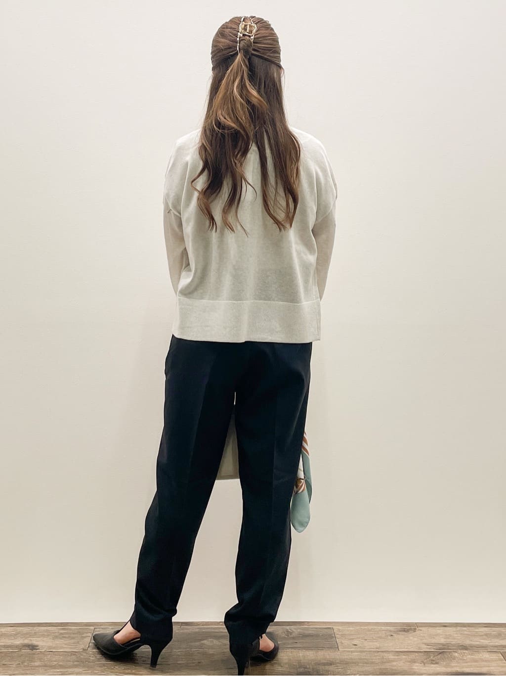 Asukaさんの「OPAQUE.CLIP｜《5色展開》コンパクトショートカーディガン【洗濯機洗い可】」を使ったコーディネート