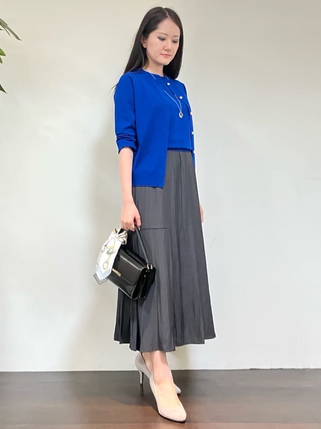 カレンさんの「UNTITLED｜【アンサンブル可/薄手】ベーシッククルーネックカーディガン」を使ったコーディネート