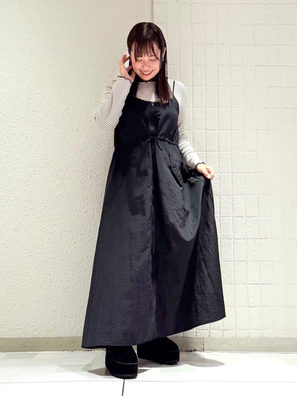 SEIKOさんの「ESPERANZA｜【EC先行販売】厚底レースアップリボンフェイクムートンブーツ」を使ったコーディネート