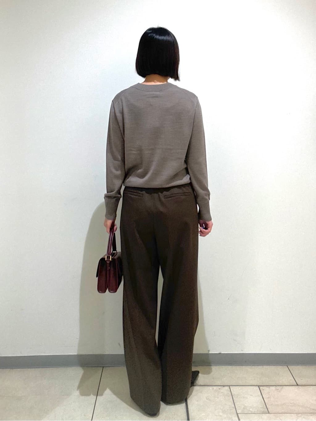 Itoさんの「UNTITLED｜【洗える/はっ水/後ろウエストゴム】ストレッチ2タックワイドパンツ」を使ったコーディネート
