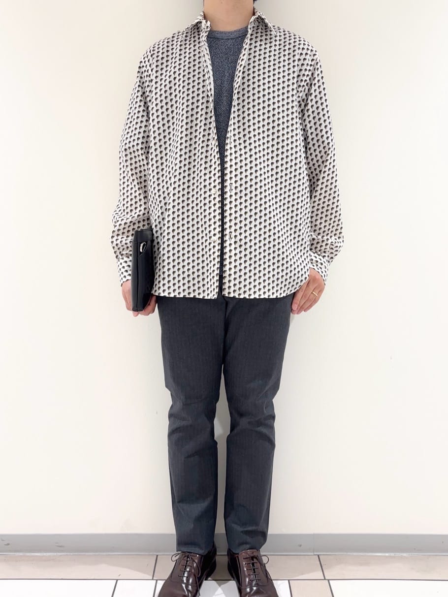 及川さんの「TAKEO KIKUCHI｜ボーラーハット柄 長袖シャツ」を使ったコーディネート