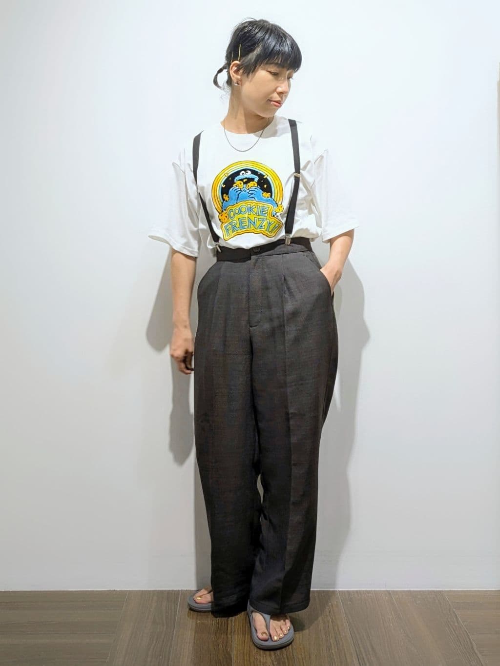 4410さんの「THE SHOP TK｜セサミストリートTシャツ」を使ったコーディネート