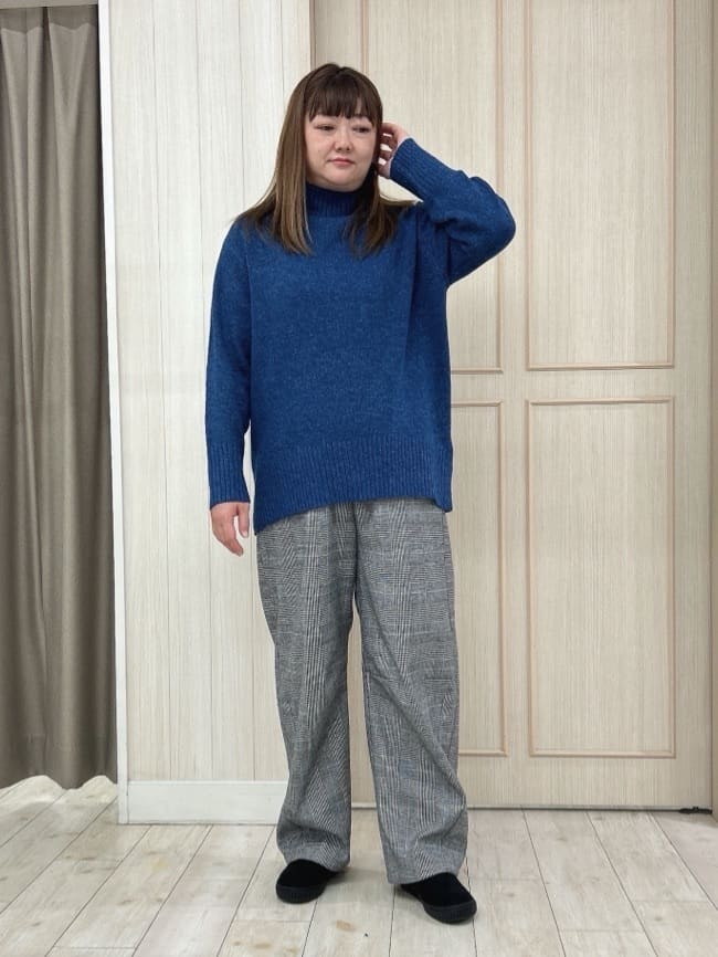 akiさんの「SHOO･LA･RUE｜【S-LL】ゆるシルエットな メランジタートルニット」を使ったコーディネート