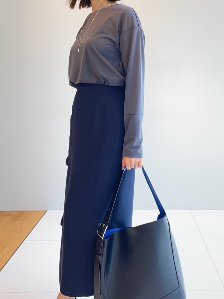 murayamaさんの「INDIVI｜ストレッチシアーロングTシャツ」を使ったコーディネート