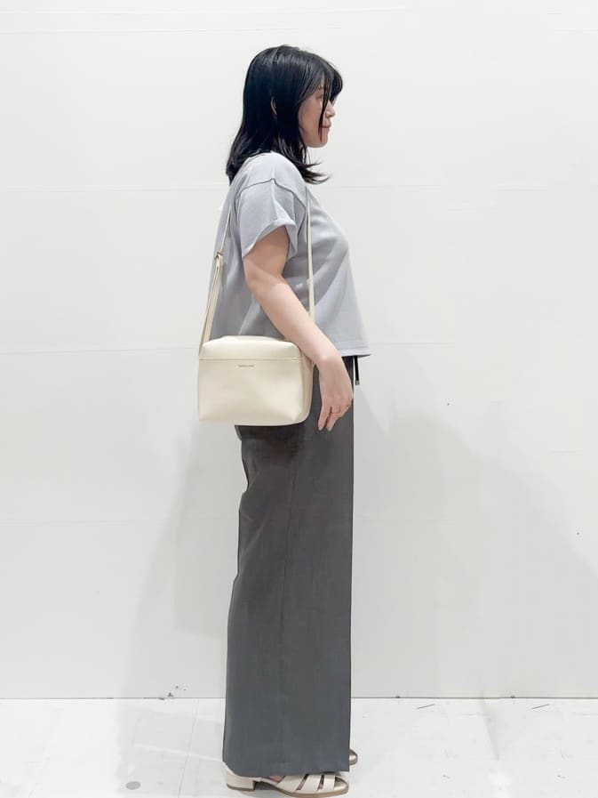 Minさんの「OPAQUE.CLIP｜スパンコールサマーニット【洗濯機洗い可／抗ピル】」を使ったコーディネート