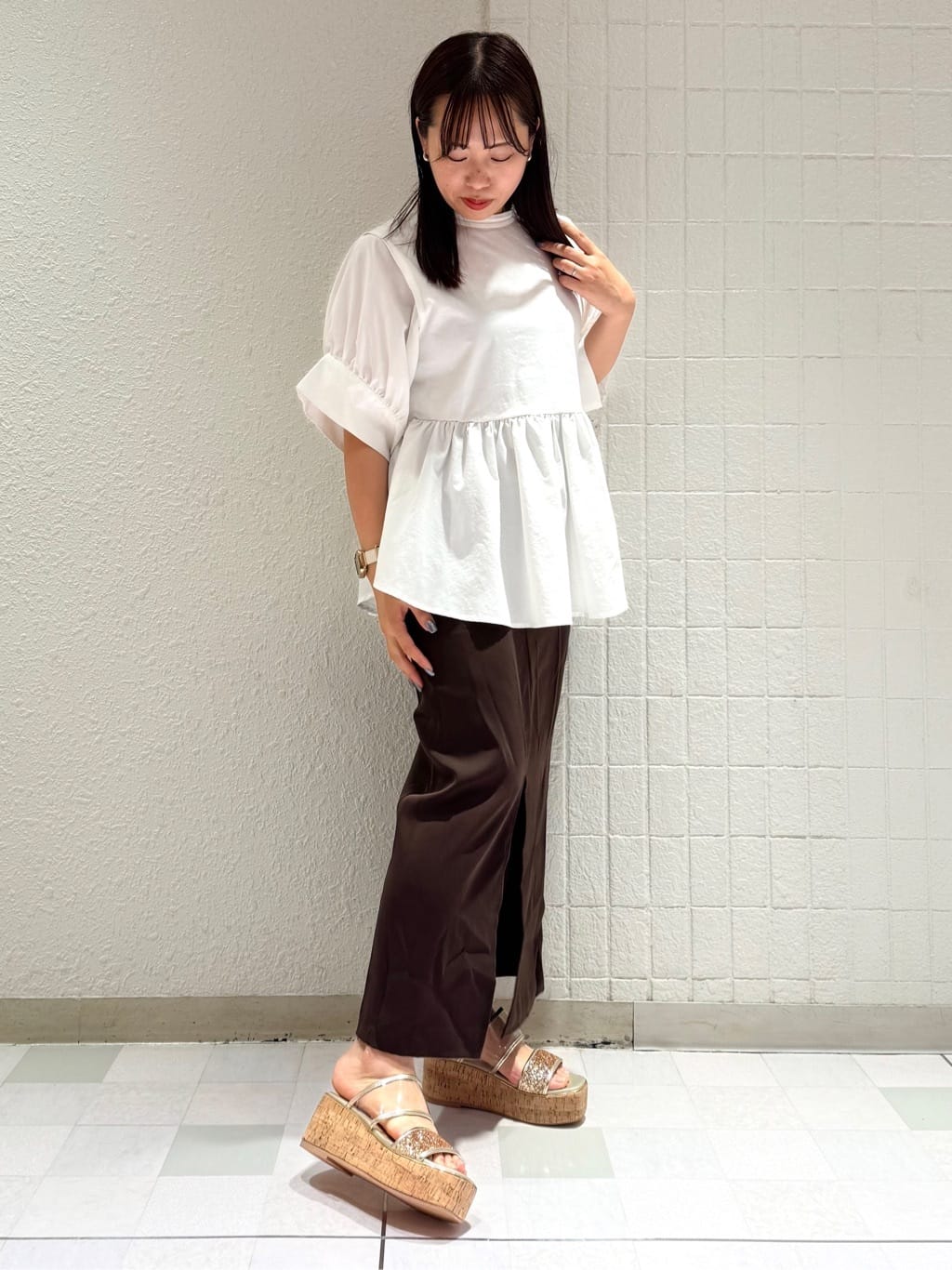 SEIKOさんの「ESPERANZA｜グリッター&times;クリアベルト 厚底コルクサンダル」を使ったコーディネート