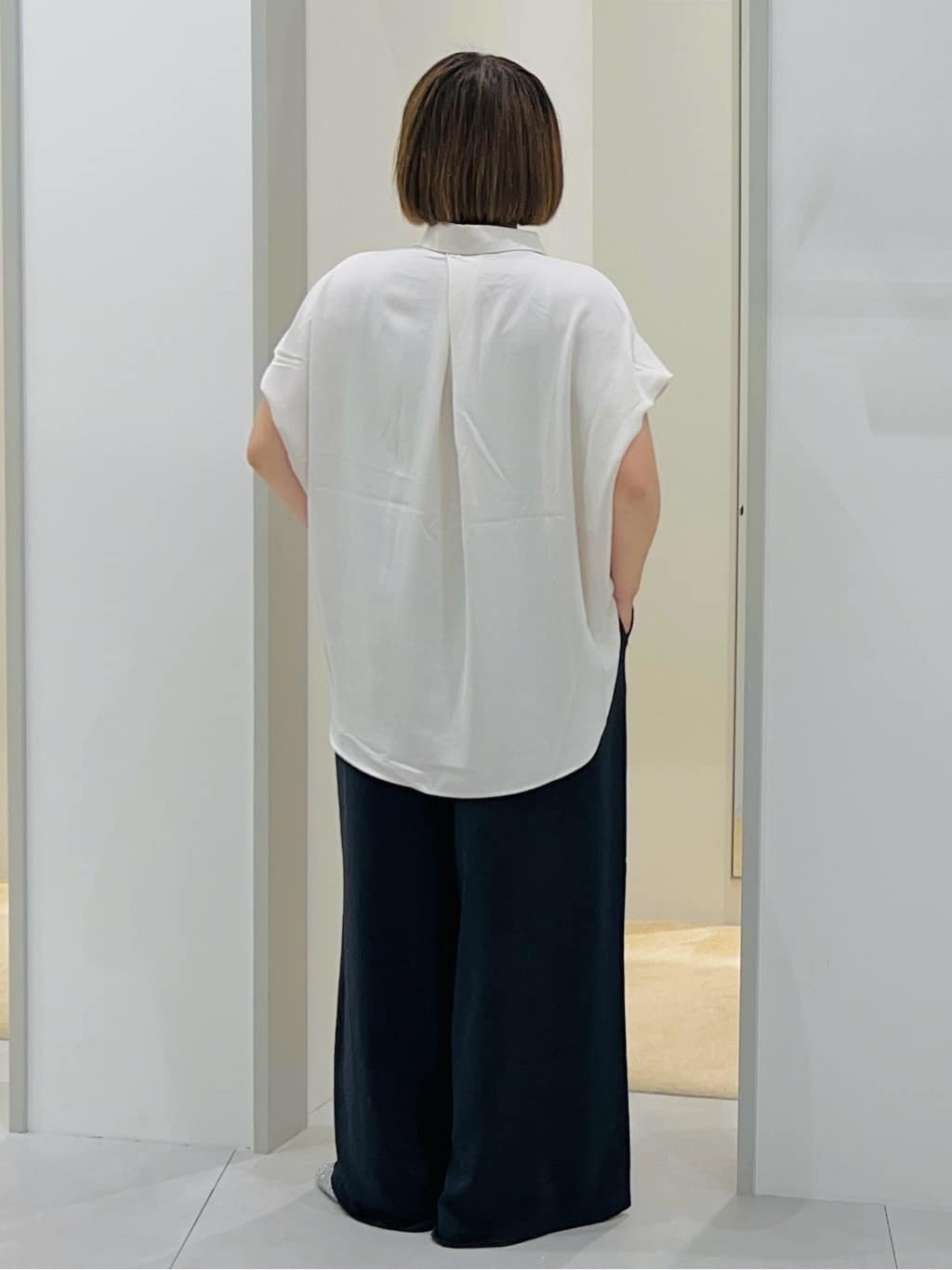 タナさんの「THE SHOP TK｜コットンライクブラウス【接触冷感/洗濯機OK/UV/セットアップ可】」を使ったコーディネート