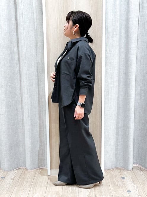 naoさんの「grove｜【カセット服/選べる着丈】洗濯機で洗えるオーバーシャツ」を使ったコーディネート