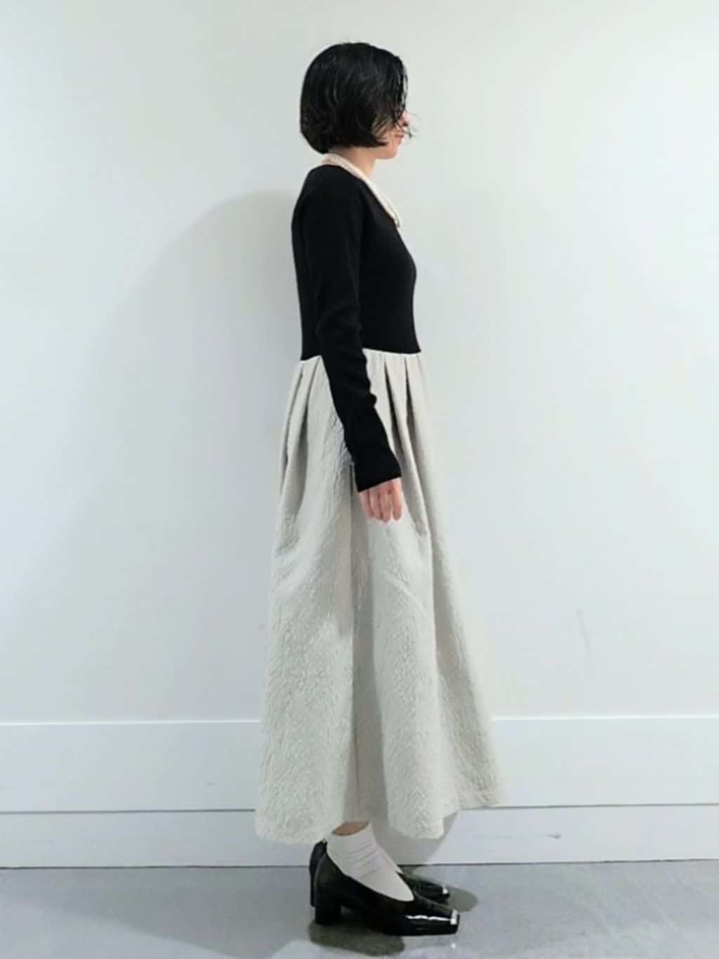 ミズタさんの「UNTITLED｜【大人フェミニン/トレンド】ニット&times;ジャカード ドッキングワンピース」を使ったコーディネート