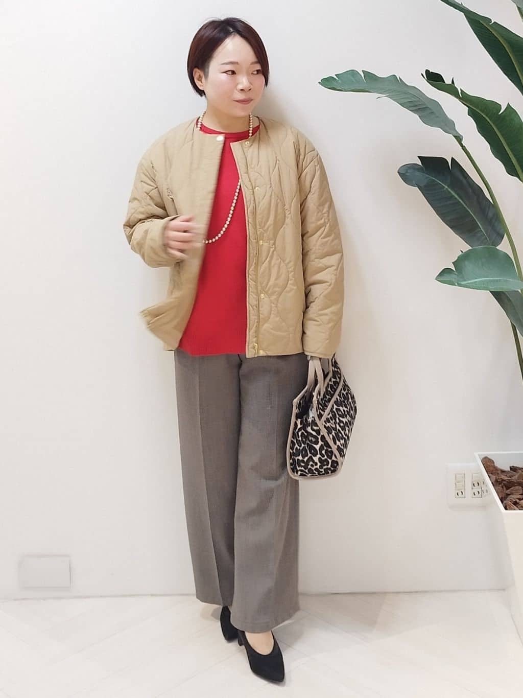 s u g iさんの「UNTITLED｜【8色展開/体型カバー】魅せるタイムレスニット」を使ったコーディネート