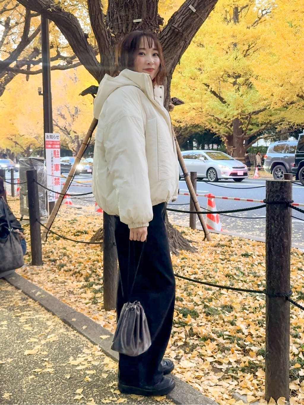 𝐜𝐡𝐢𝐤𝐚さんの「SHOO･LA･RUE｜【撥水/あったか】たっぷり着られる 中綿モンスターショートコート」を使ったコーディネート