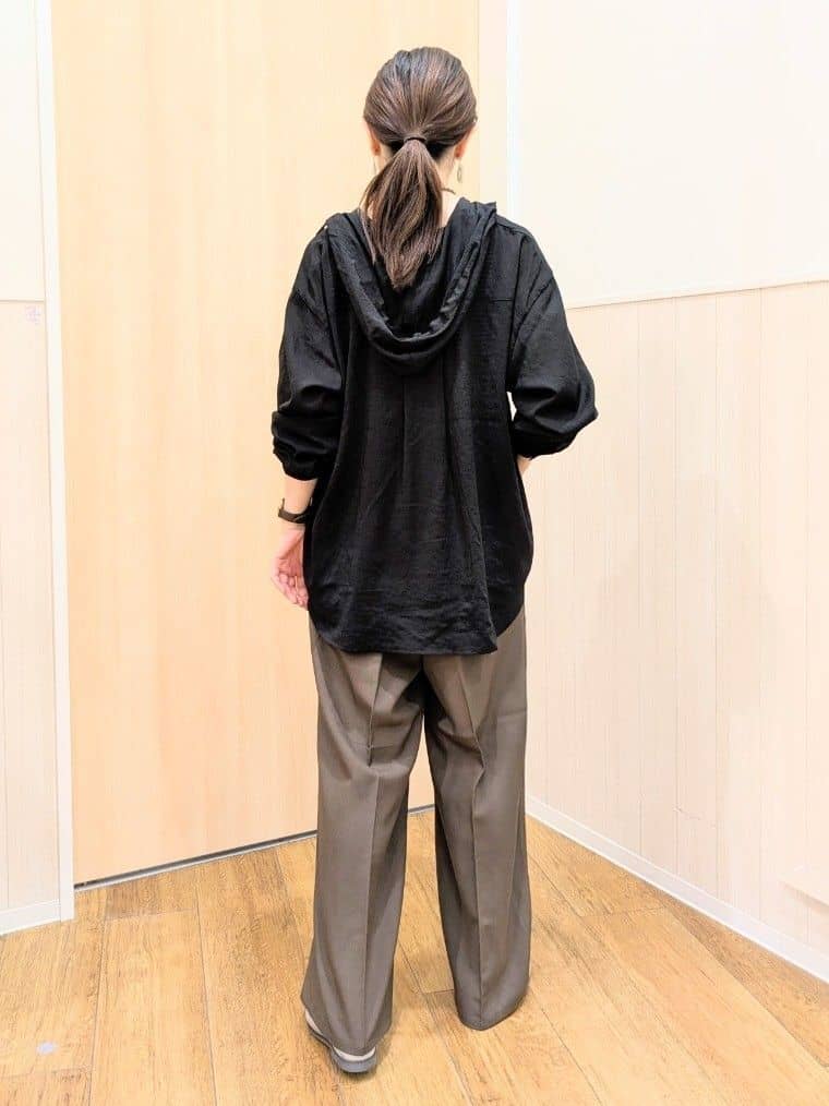 yururiさんの「SHOO･LA･RUE｜【S-LL/セットアップ可/洗濯後しわになりにくい】きちんと見え タックワイドパンツ」を使ったコーディネート