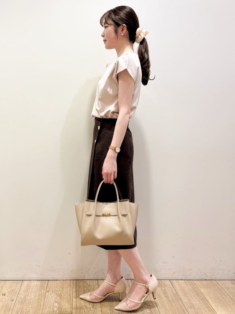 ayaさんの「index｜《丈が選べる》麻調ラップタイトスカート【洗濯機洗い可／イージーアイロン】」を使ったコーディネート