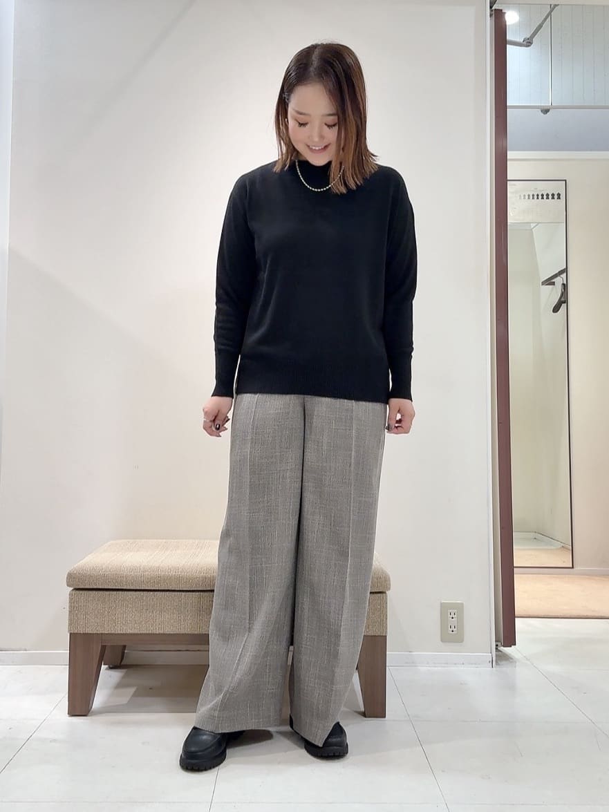 YUIさんの「UNTITLED｜【8色展開/体型カバー】魅せるタイムレスニット」を使ったコーディネート