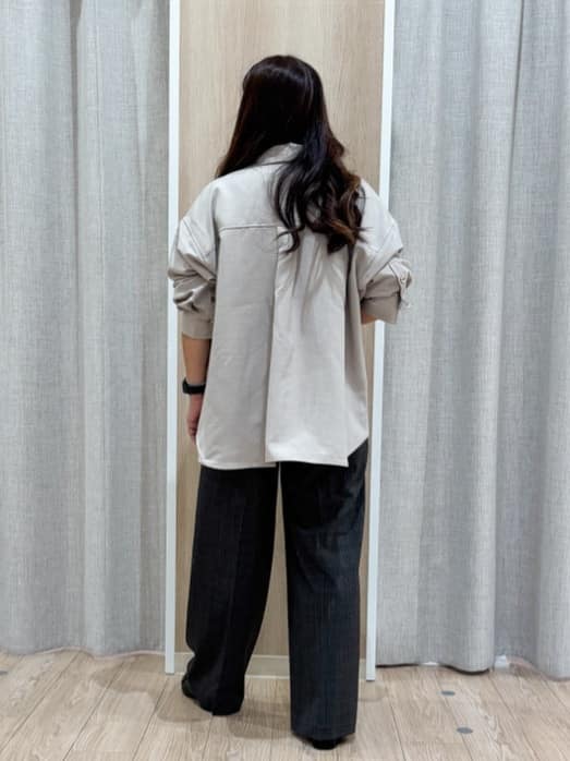 sachiさんの「grove｜【カセット服/選べる着丈】洗濯機で洗えるオーバーシャツ」を使ったコーディネート