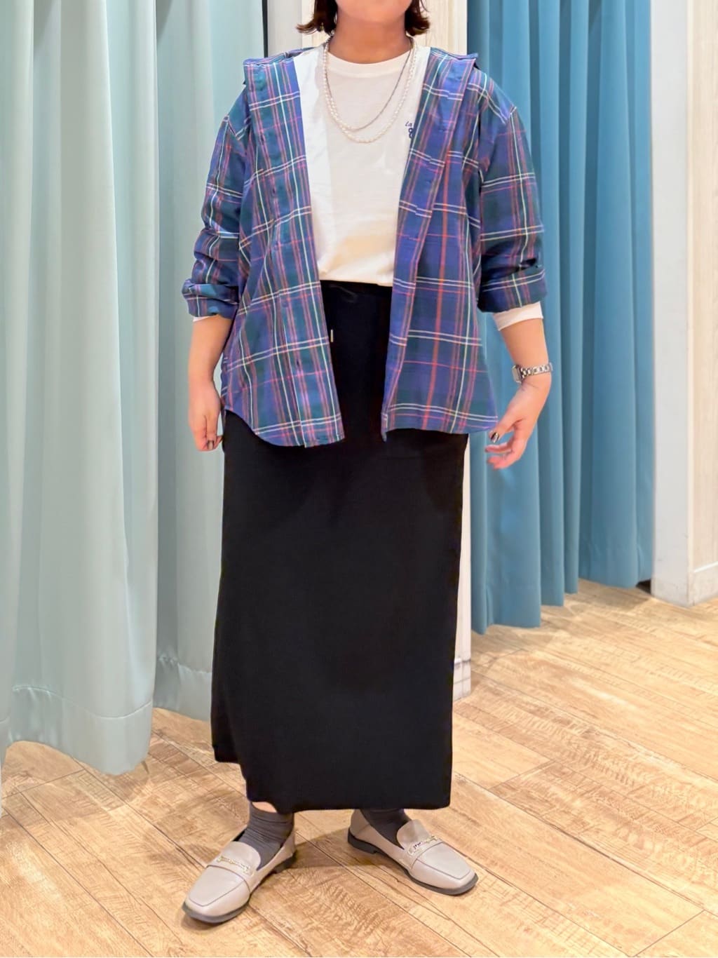 砂糖さんの「SHOO･LA･RUE｜【洗濯機可/S-LL】程よい抜け感 大人のチェックシャツ」を使ったコーディネート