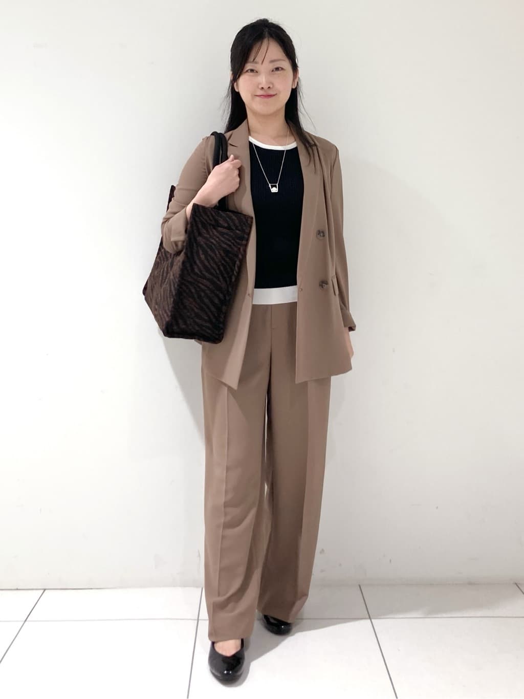 momokoさんの「INDIVI｜【軽く羽織れる！】ダブルジャケット」を使ったコーディネート