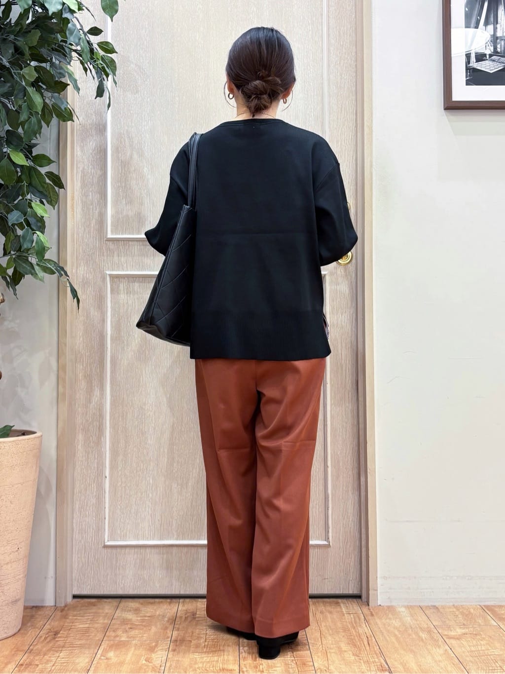 なみさんの「SHOO･LA･RUE｜【洗濯機可/S-LL/高レビュー】上品シルエットで美しい イージーワイドパンツ」を使ったコーディネート