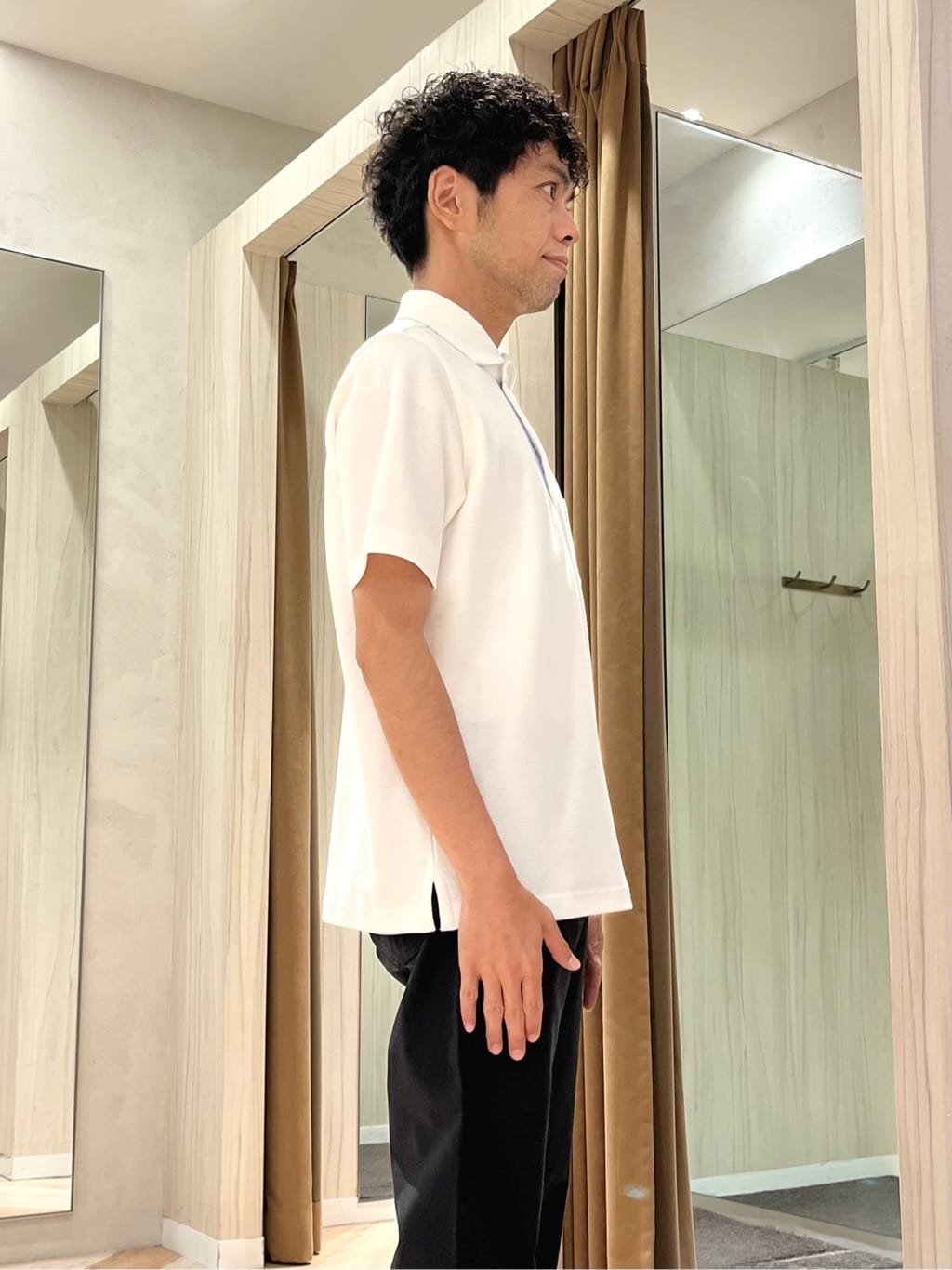 URAさんの「TAKEO KIKUCHI｜【Made in JAPAN】播州織 ストレッチ パンツ」を使ったコーディネート