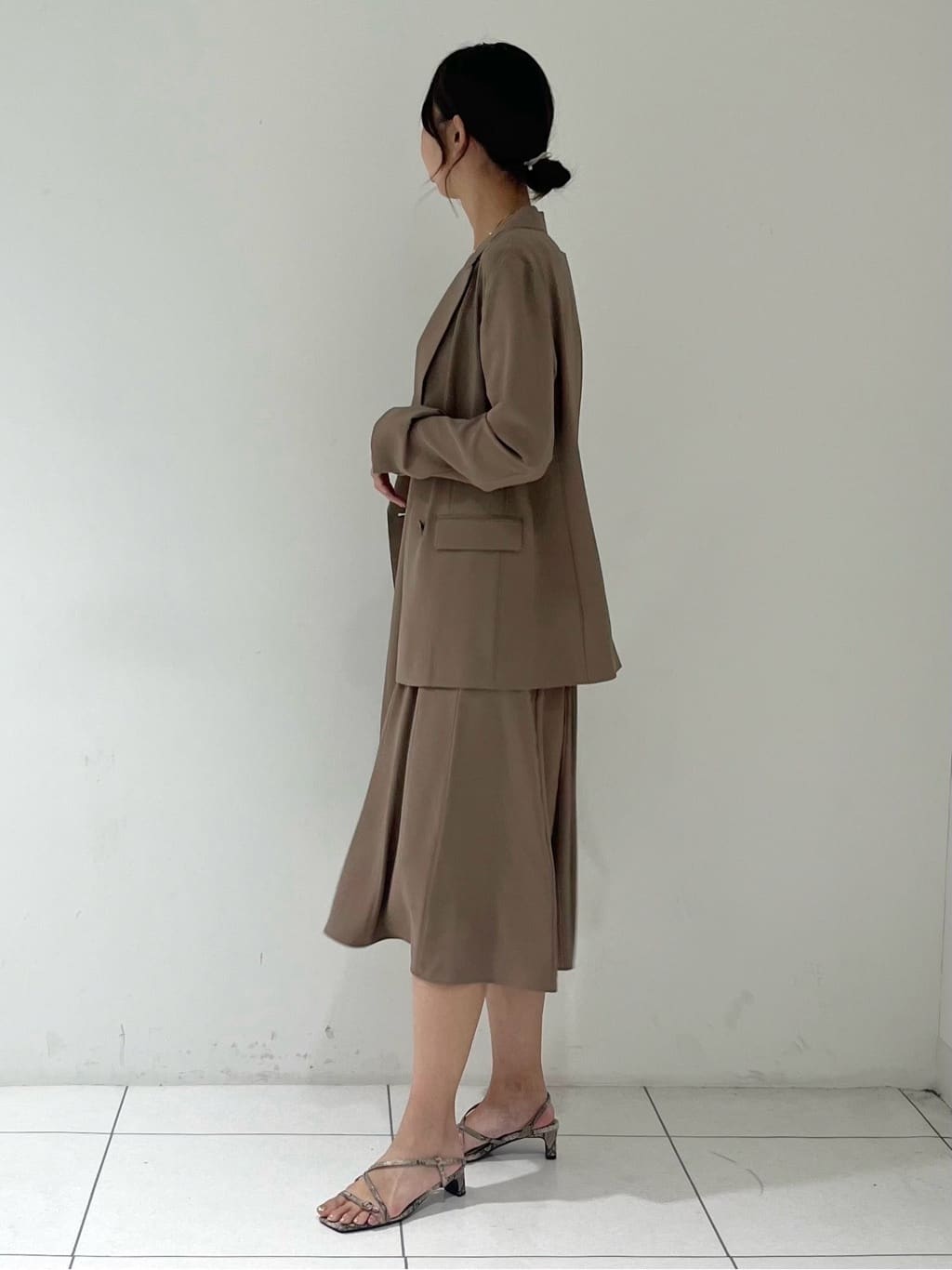 shioriさんの「INDIVI｜【軽く羽織れる！】ダブルジャケット」を使ったコーディネート