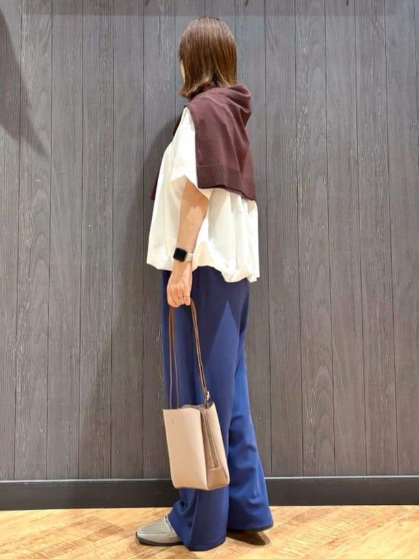 meiさんの「SHOO･LA･RUE｜【洗える/S-LL】上品なラメ使い クルーネック ニットカーディガン」を使ったコーディネート