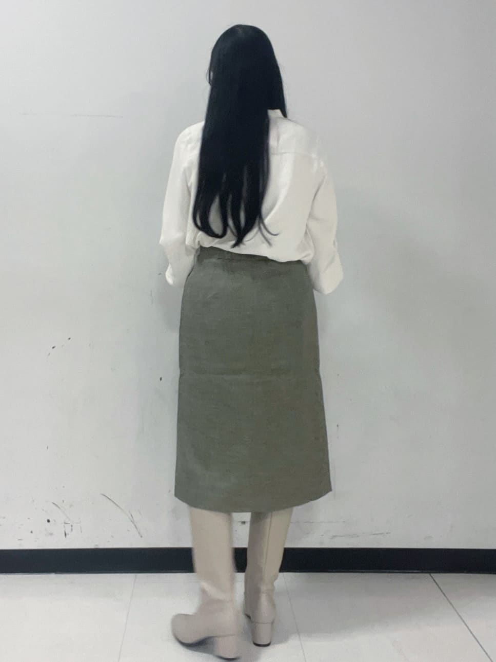 Hitomiさんの「index｜スキッパーバルーンスリーブブラウス【洗濯機洗い可／イージーアイロン】」を使ったコーディネート