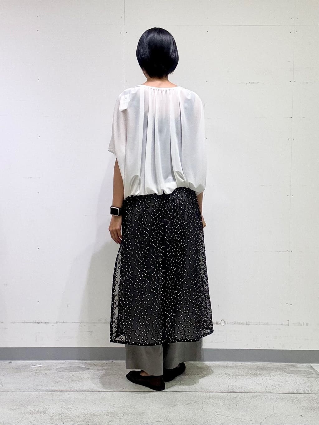 naoさんの「INDIVI｜【洗える／体型カバー】シャーリングシアートップス」を使ったコーディネート