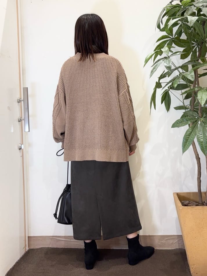 宗形さんの「SHOO･LA･RUE｜【洗濯機可/S-LL】周りと差がつく チェーンステッチロゴロンT」を使ったコーディネート