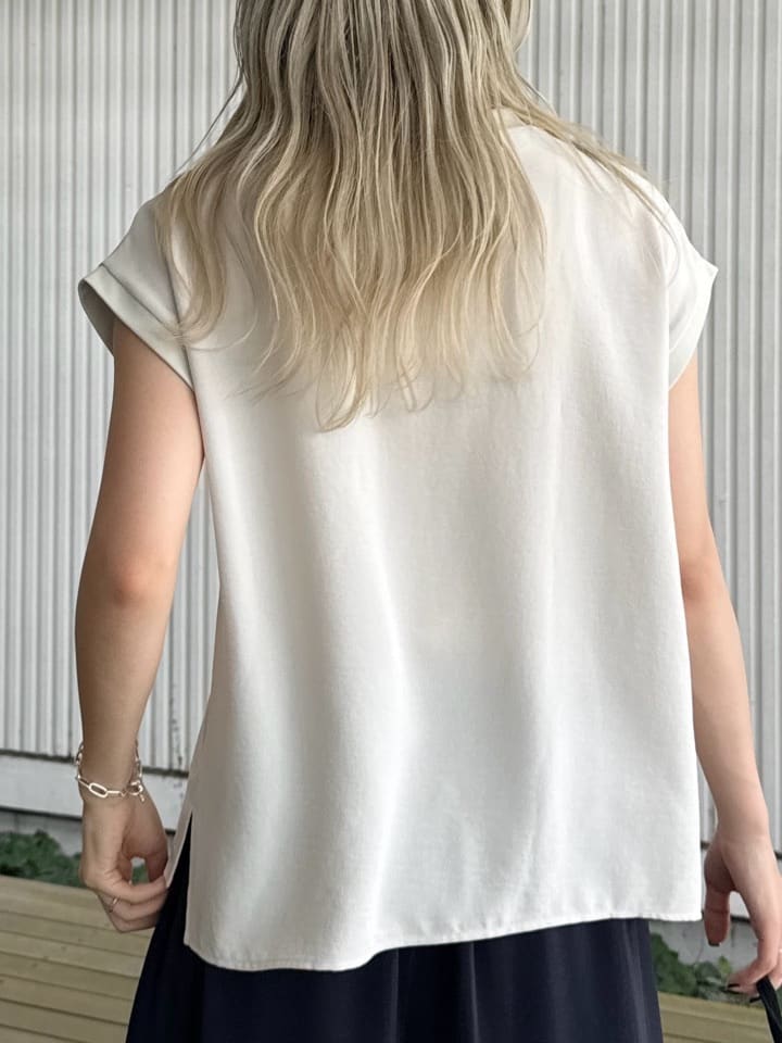 omaさんの「THE SHOP TK｜【mizugiwa/ラッシュガード】ショートパンツ/セットアップ可/接触冷感/UVケア/洗濯機OK」を使ったコーディネート