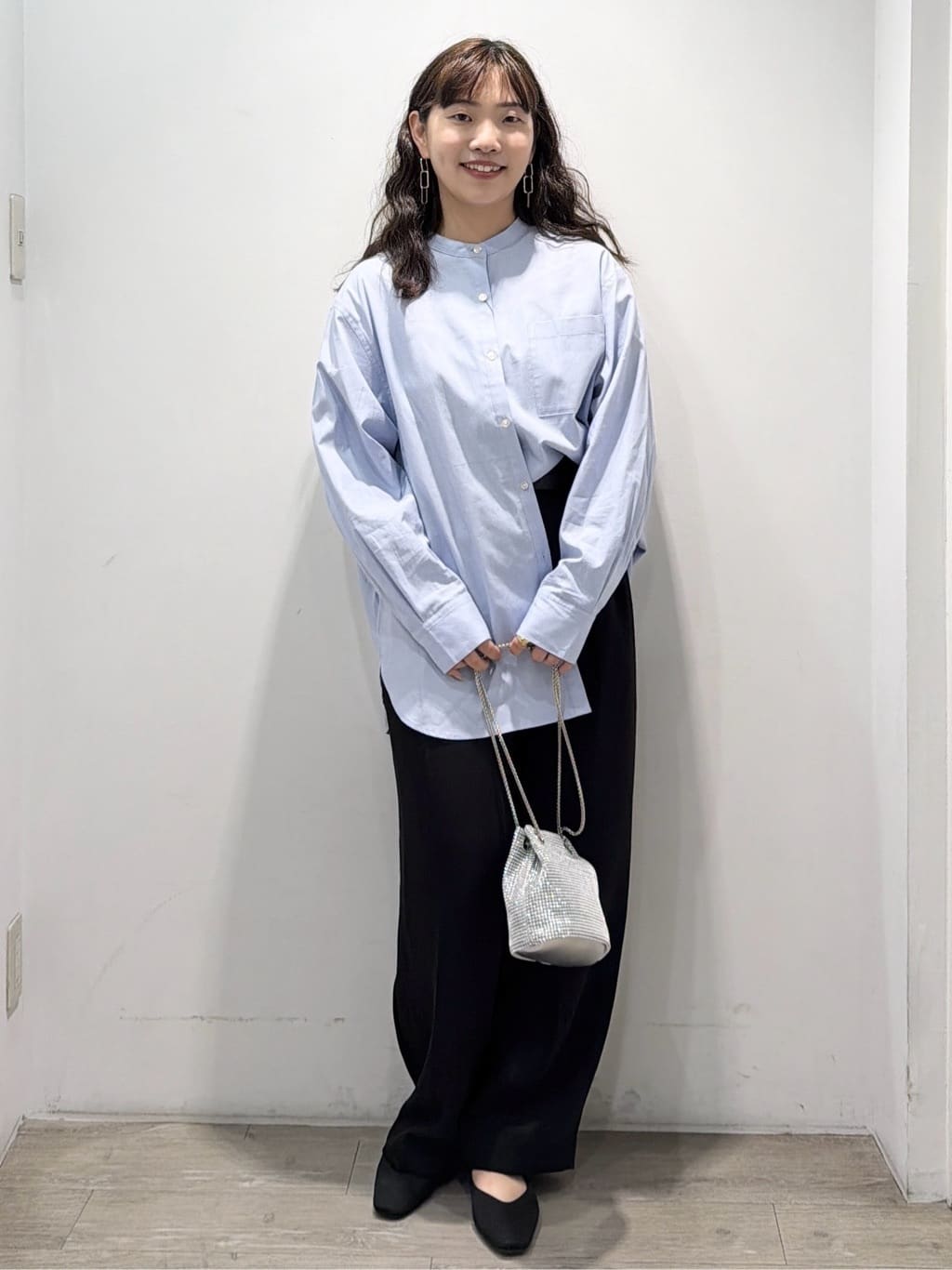 sumicaさんの「OPAQUE.CLIP｜バンドカラーシャツ【洗濯機OK】」を使ったコーディネート