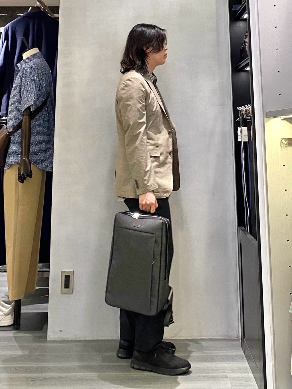 nishiさんの「TAKEO KIKUCHI｜【抗菌防臭】COOL DOTS（R）ドビープリント ジャケット」を使ったコーディネート