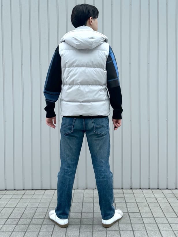 イッシーさんの「TAKEO KIKUCHI｜【袖取り外し可】デタッチャブル ダウンブルゾン」を使ったコーディネート
