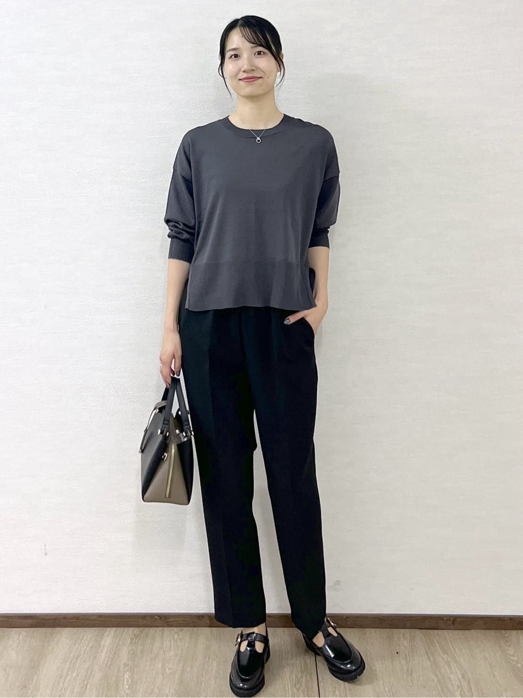 sachikoさんの「OPAQUE.CLIP｜《ツインセット》リラクシーサイドスリットニット&times;ドッキングタンク【洗濯機洗い可】」を使ったコーディネート
