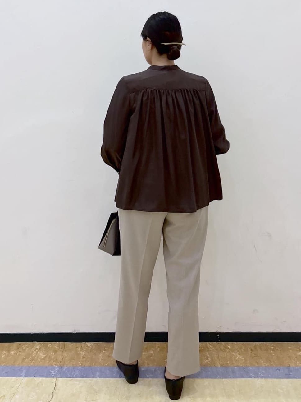 akariさんの「index｜ウールライクストレッチテーパードパンツ／セットアップ対応【洗濯機OK】」を使ったコーディネート
