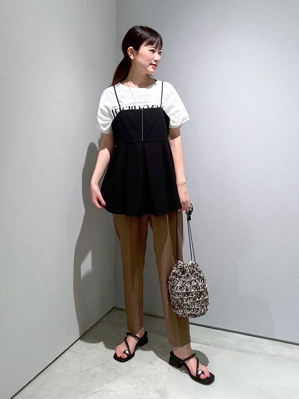 Renoさんの「INDIVI｜【接触冷感／セットアップ対応】イージーテーパードパンツ【通勤・セレモニー】」を使ったコーディネート