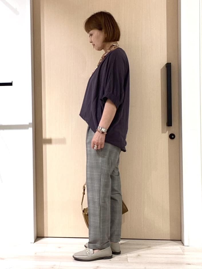 ぷくりんさんの「SHOO･LA･RUE｜【S-LL/体型カバー】さらさらタッチが心地よい コクーンシルエットチュニック」を使ったコーディネート