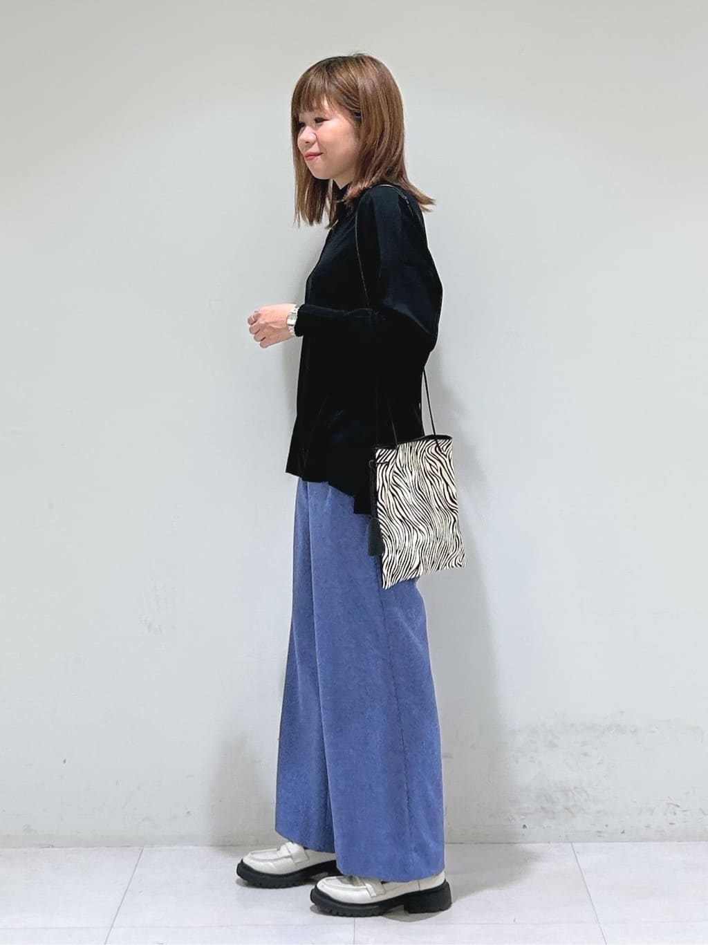 tsuyuさんの「INDIVI｜【洗える／毛玉になりにくい】エクストラファインウール ハイネックニット」を使ったコーディネート