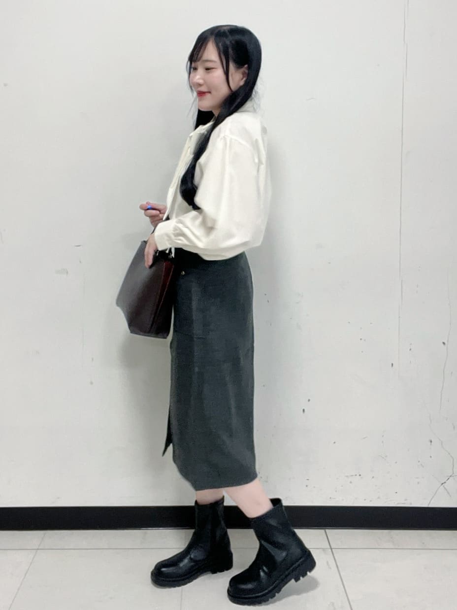 Hitomiさんの「index｜ツイード調フロントジップタイトスカート【洗濯機OK／防シワ】」を使ったコーディネート