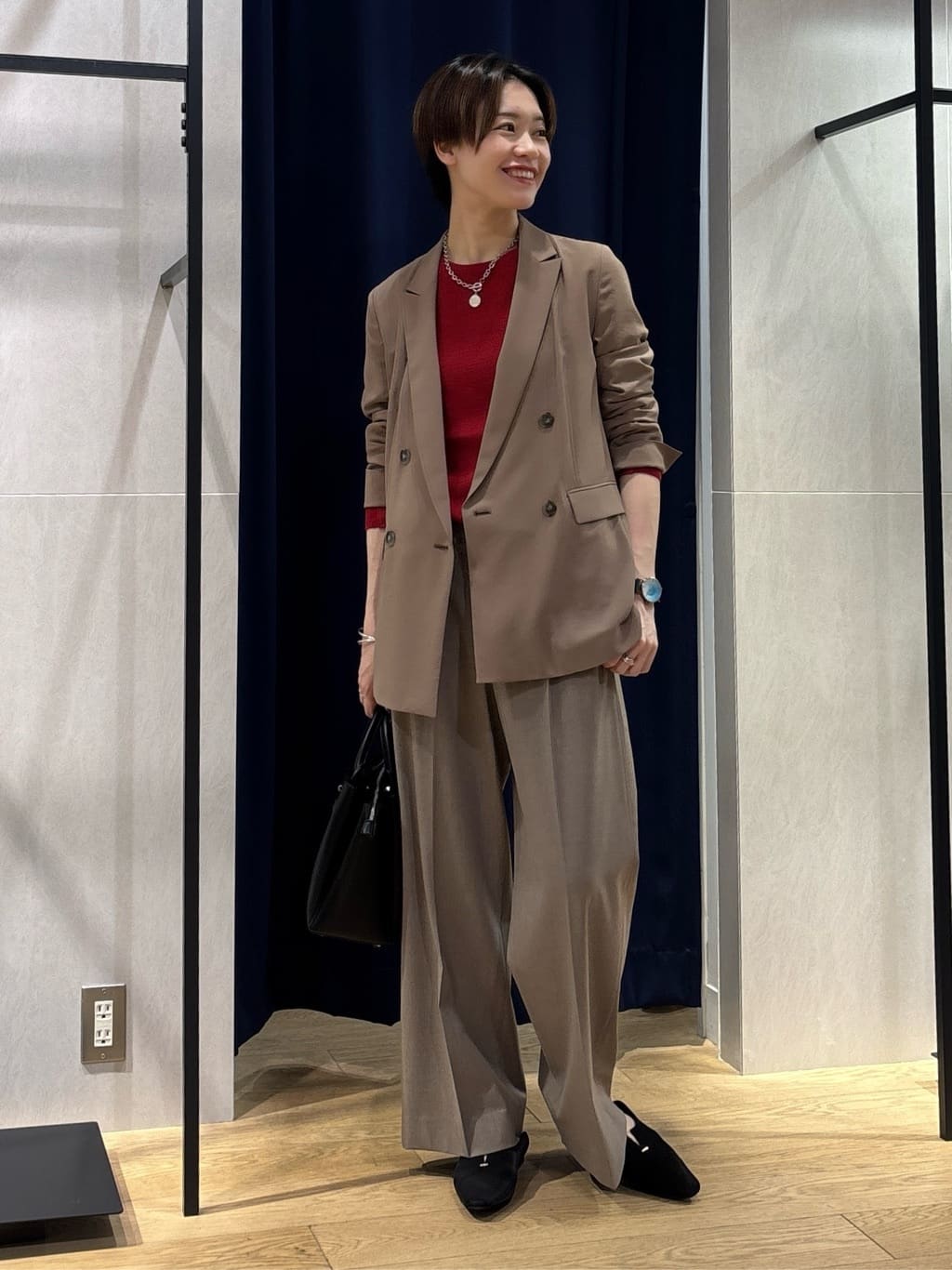 kanaeさんの「INDIVI｜【洗える／選べる8色】トーンアップニット」を使ったコーディネート
