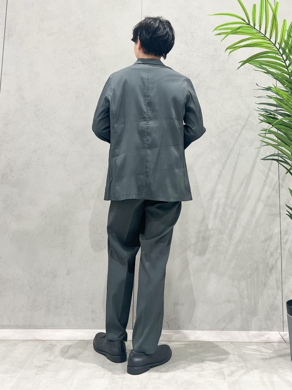 SHI-MAさんの「THE SHOP TK｜【Begin/ビギン10月号掲載】楊柳スマートジャケット　軽量/洗濯機OK/セットアップ可」を使ったコーディネート
