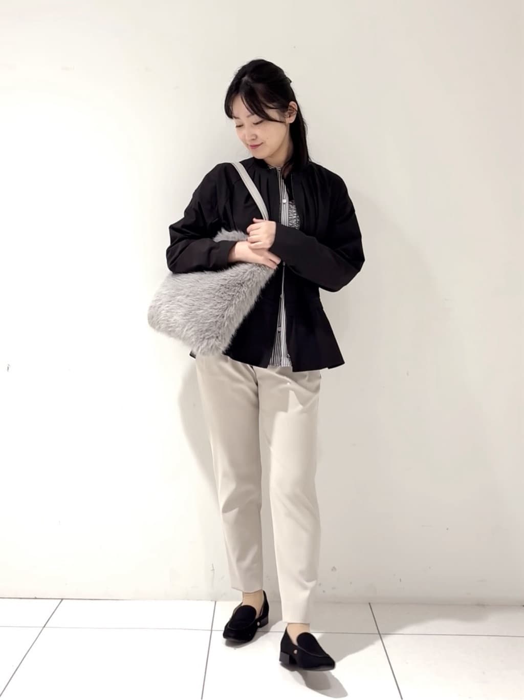 momokoさんの「INDIVI｜【洗える】胸元タックフリル長袖ブラウス」を使ったコーディネート