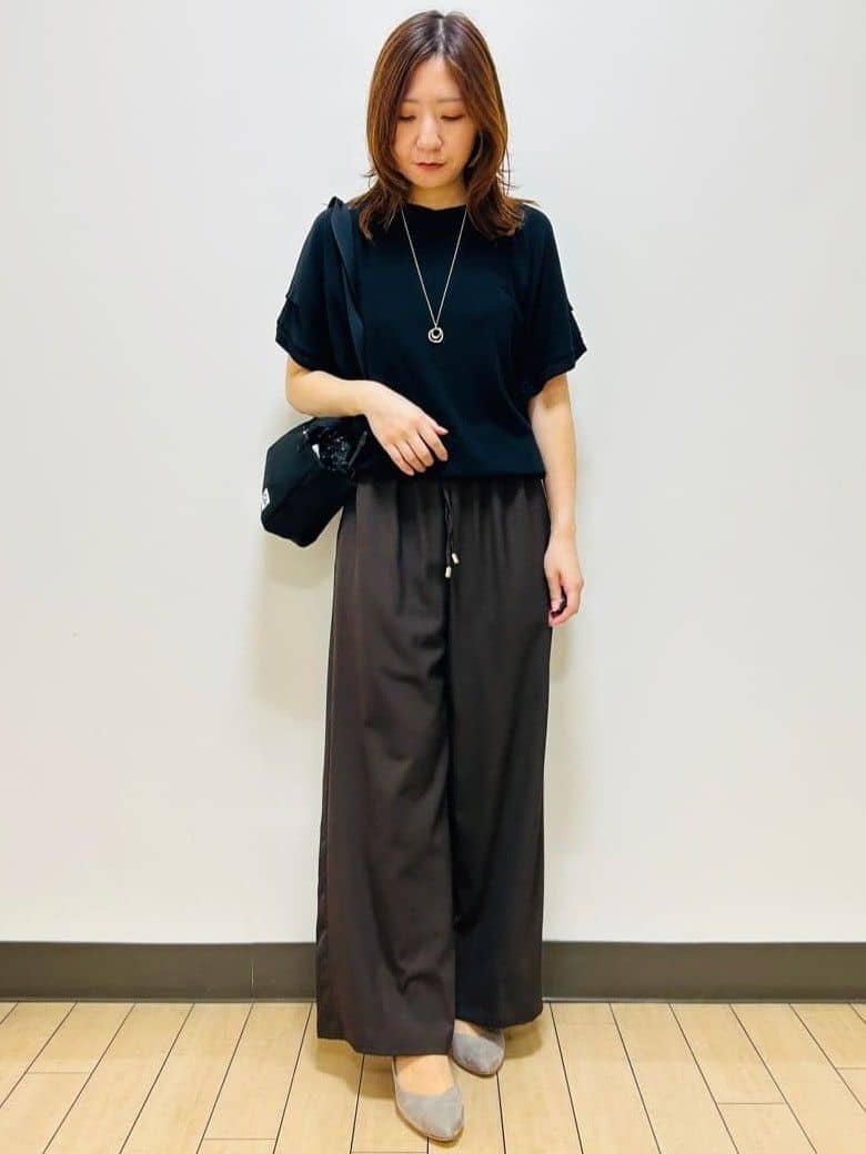 miiiさんの「Reflect｜【ウエスト総ゴム／セットアップ／単品使いOK◎】ベスト＋ストレートパンツセット」を使ったコーディネート