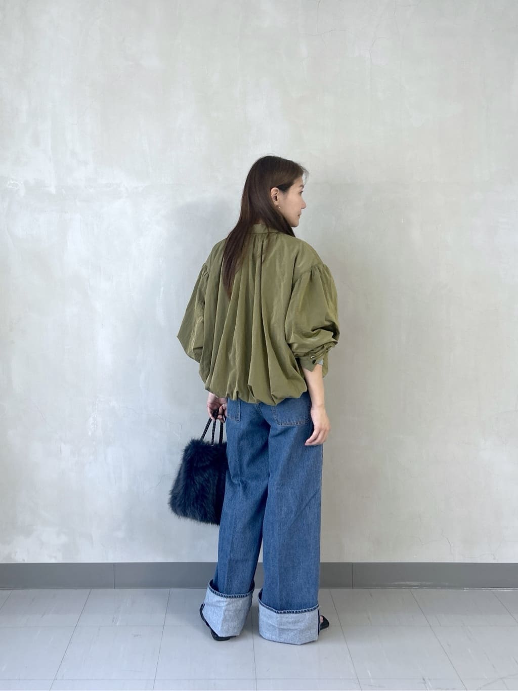 takaさんの「INDIVI｜バルーンナイロンブルゾン」を使ったコーディネート