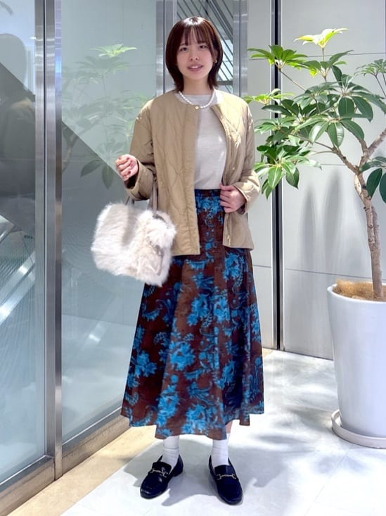 yukaさんの「UNTITLED｜【アンサンブル可/洗える】シルクウールカシミヤ ドルマンスリーブニット」を使ったコーディネート