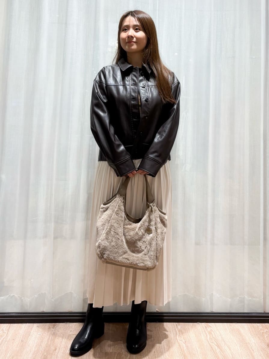 かなさんの「OPAQUE.CLIP｜シンセティックレザー調ブルゾン【洗える】」を使ったコーディネート