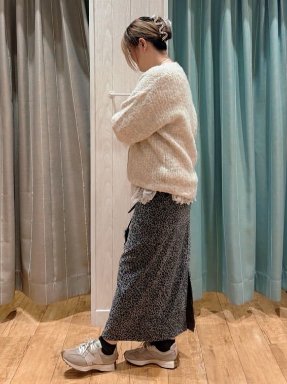 HANAさんの「SHOO･LA･RUE｜裾フリルレイヤードトップス」を使ったコーディネート