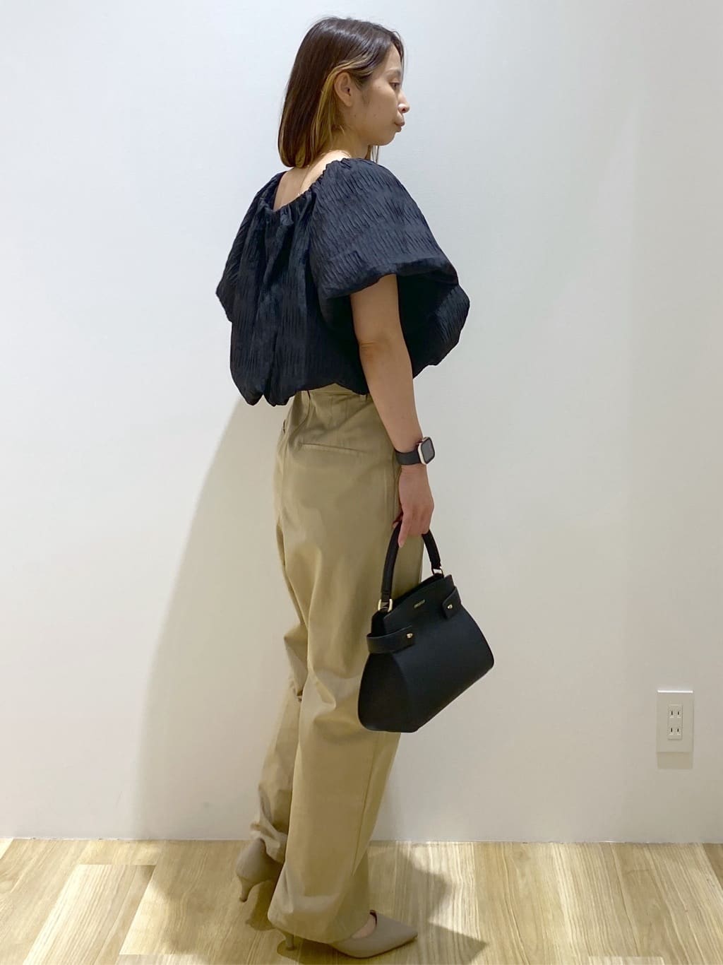 えりさんの「OPAQUE.CLIP｜カーブタックパンツ【洗濯機洗い可】」を使ったコーディネート