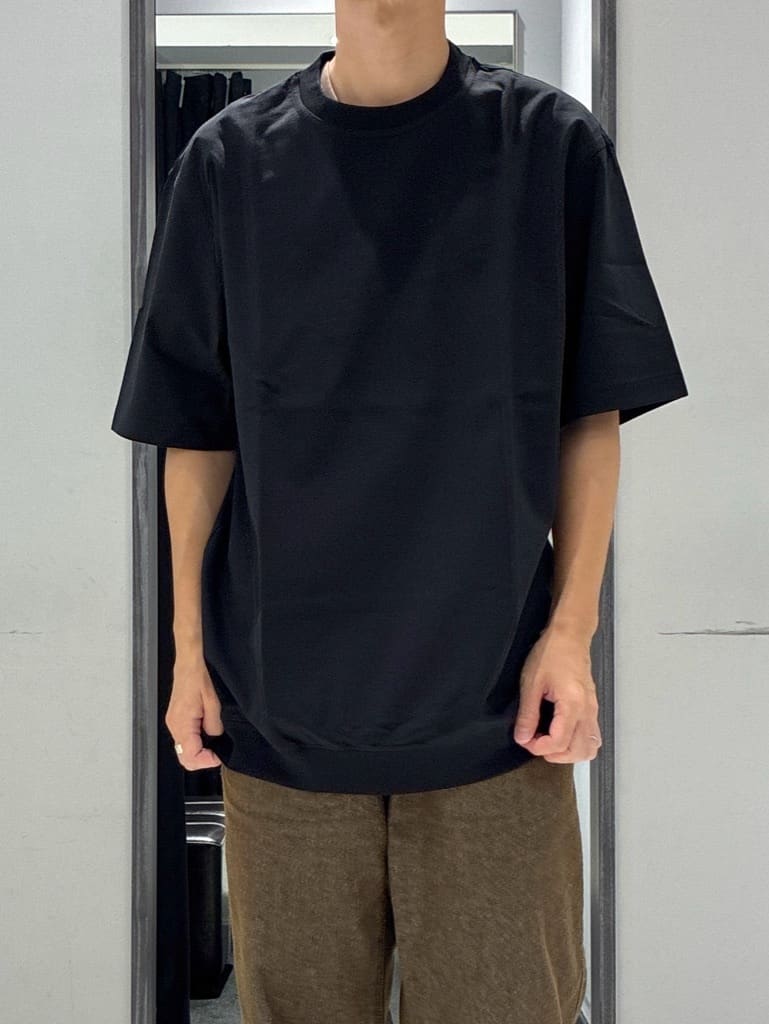 わいずみさんの「TAKEO KIKUCHI｜【抗菌防臭／5サイズ展開】ハイゲージポンチ Tシャツ」を使ったコーディネート